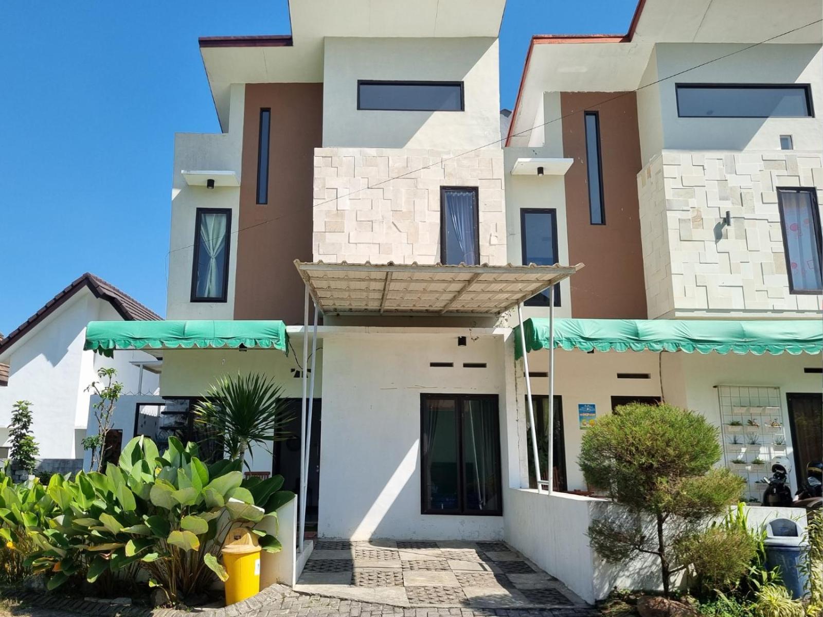 Villa Estetik Di Malang Exteriör bild